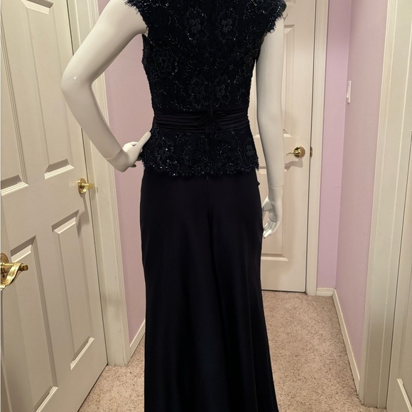 Tadasho Collection Navy blue sequin top silk skirt - Picture 5 of 9